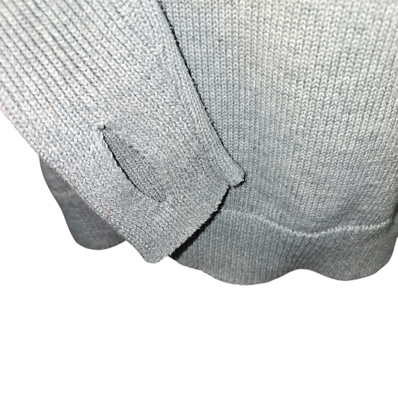 Tahari Gray Ribbed Turtleneck Sweater in Small - Picture 2 of 6